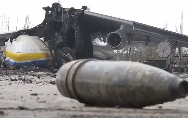 Antonov An-225 Mriya komplett zerstört